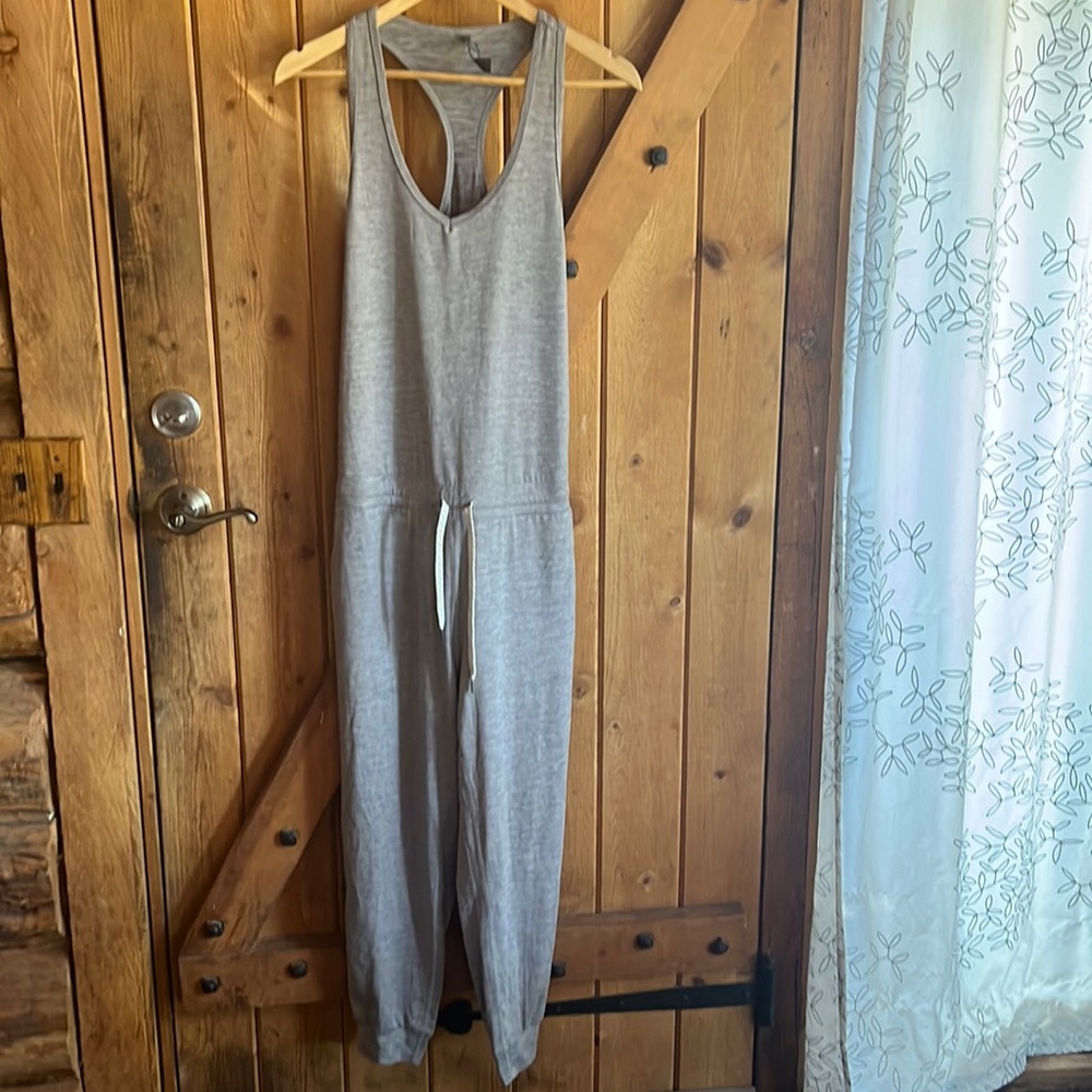 Vuori Lux Jumpsuit, sz Medium, Gray Heather